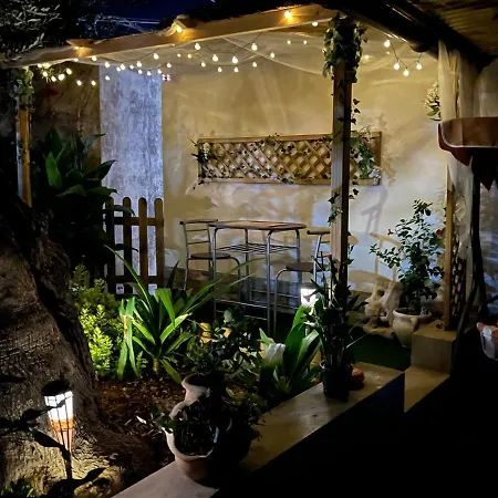 Casa Di Mirto לינה וארוחת בוקר
